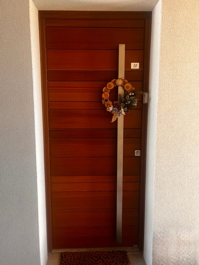 porte-fenetre-volet - porte d'entrée
