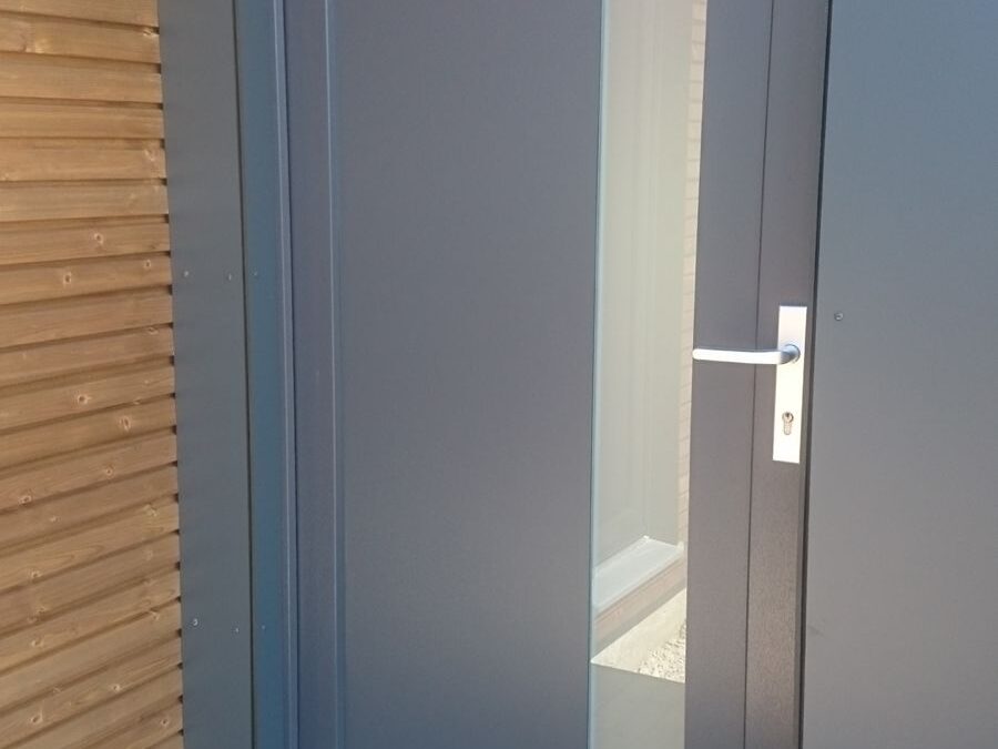 porte-fenetre-volet - porte d'entrée