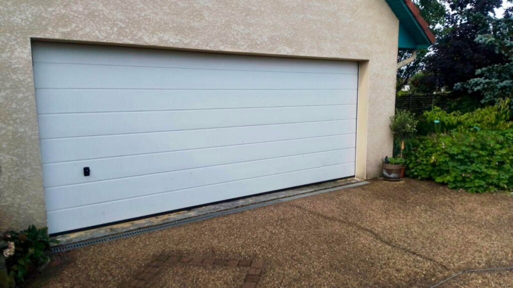 porte-fenetre-volet - porte de garage