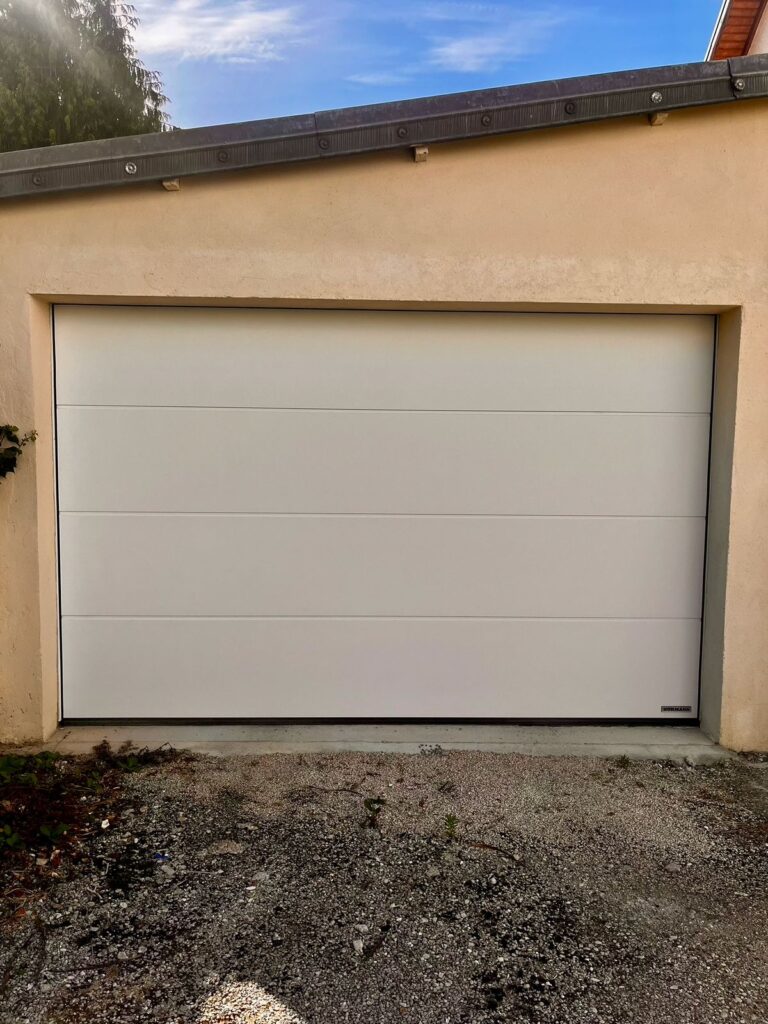 porte-fenetre-volet - porte de garage