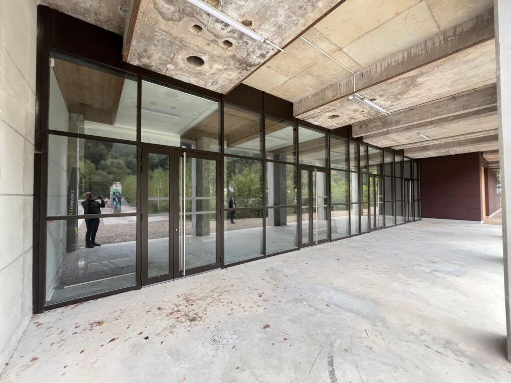 porte-fenetre-volet - baies vitrées et portes vitrées