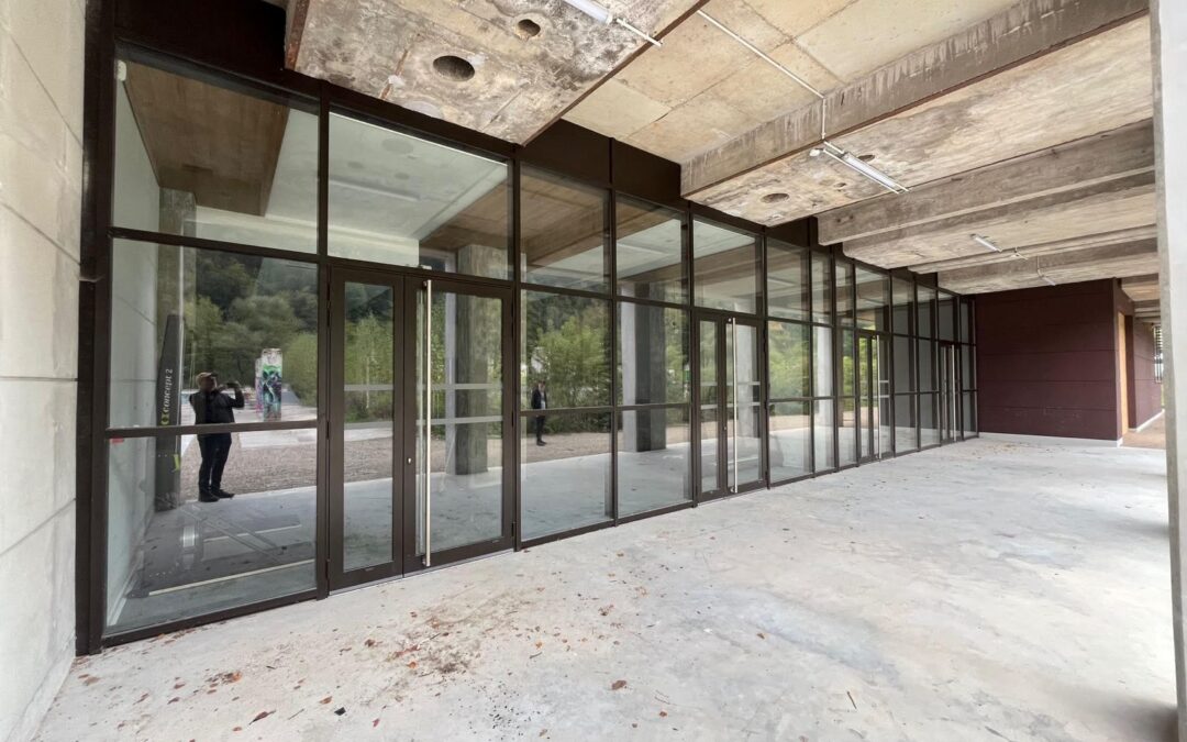 porte-fenetre-volet - baies vitrées et portes vitrées